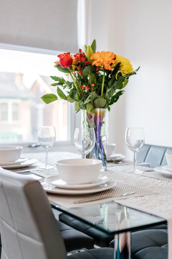 Business & Leisure 2 Bedroom & Parking By Damask Homes Ilford Luaran gambar